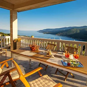 La Casa Di Marko Apartment Rabac